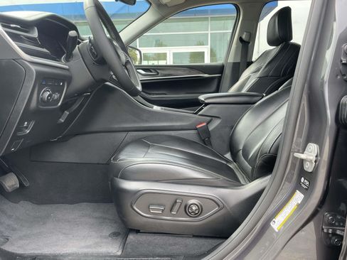 Used 2023 Jeep Grand Cherokee 4WD 4xe image 14