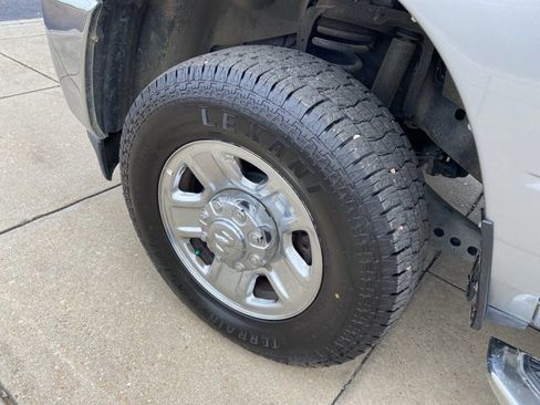 Used 2021 RAM 2500 Big Horn image 24