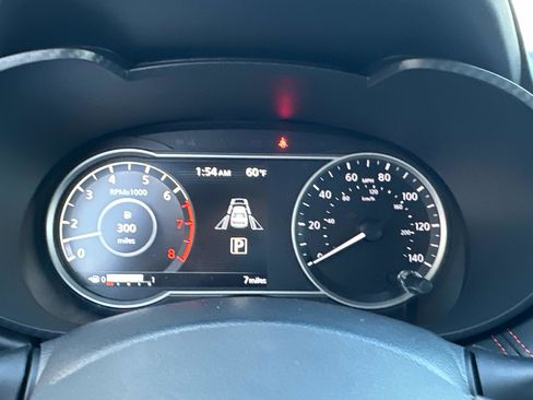 New 2025 Nissan Versa SR w/ Trunk Package image 40