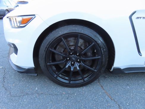 Used 2016 Ford Mustang Shelby GT350 w/ Technology Package image 14