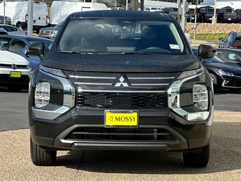 New 2026 Mitsubishi Outlander ES image 8