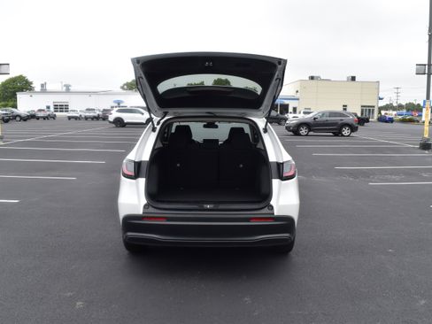 New 2026 Honda HR-V LX image 8