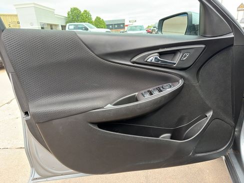 Used 2024 Chevrolet Malibu LT FWD image 12