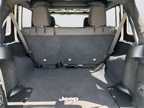 Certified 2017 Jeep Wrangler Unlimited Sport w/ Quick Order Package 24S AWD/4WD image 35