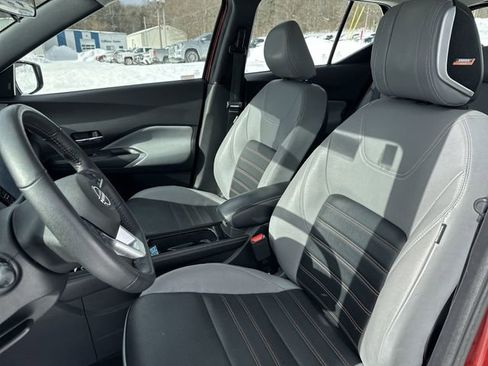 Used 2023 Nissan Kicks SR w/ SR Premium Package image 15