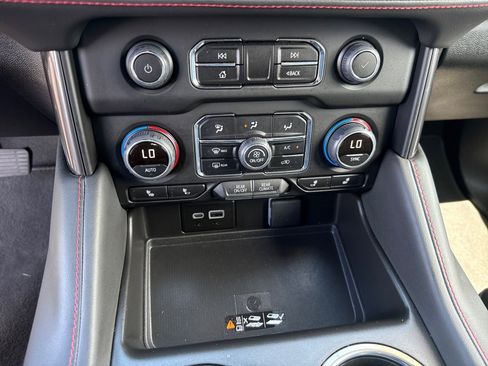 Used 2024 Chevrolet Tahoe RST w/ Luxury Package AWD/4WD image 21