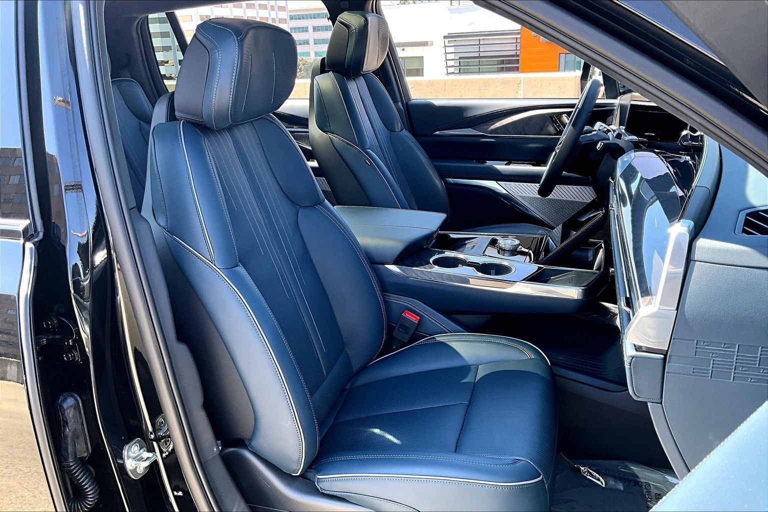 New 2026 Cadillac Escalade IQ Luxury 2 w/ LPO, Floor Liner Package AWD/4WD image 19