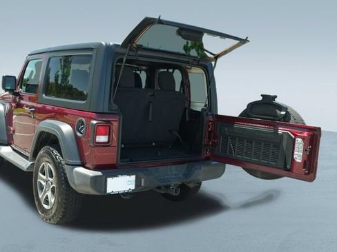 Used 2022 Jeep Wrangler Sport AWD/4WD image 15