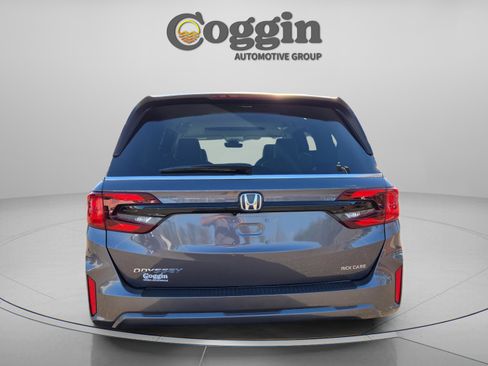 Certified 2025 Honda Odyssey EX-L image 4