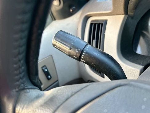 Used 2010 Ford Focus S FWD image 14