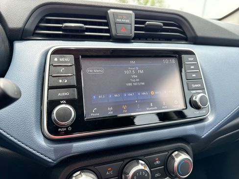 Used 2025 Nissan Versa SV FWD image 12