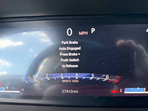 Certified 2022 Jeep Grand Cherokee Limited w/ Luxury Tech Group II image 11