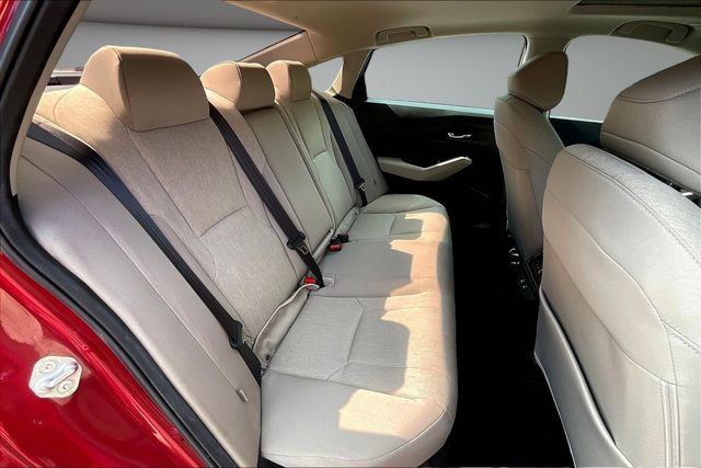 Certified 2025 Honda Accord SE image 27