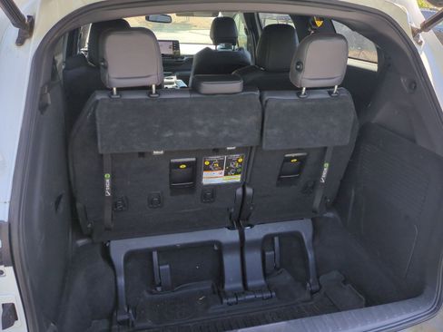 Used 2021 Toyota Sienna XSE image 31