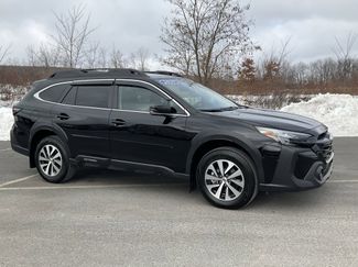 Used 2025 Subaru Outback Premium video 1