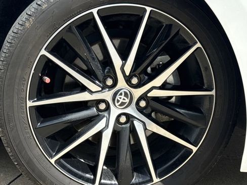 Used 2024 Toyota Camry SE FWD image 9