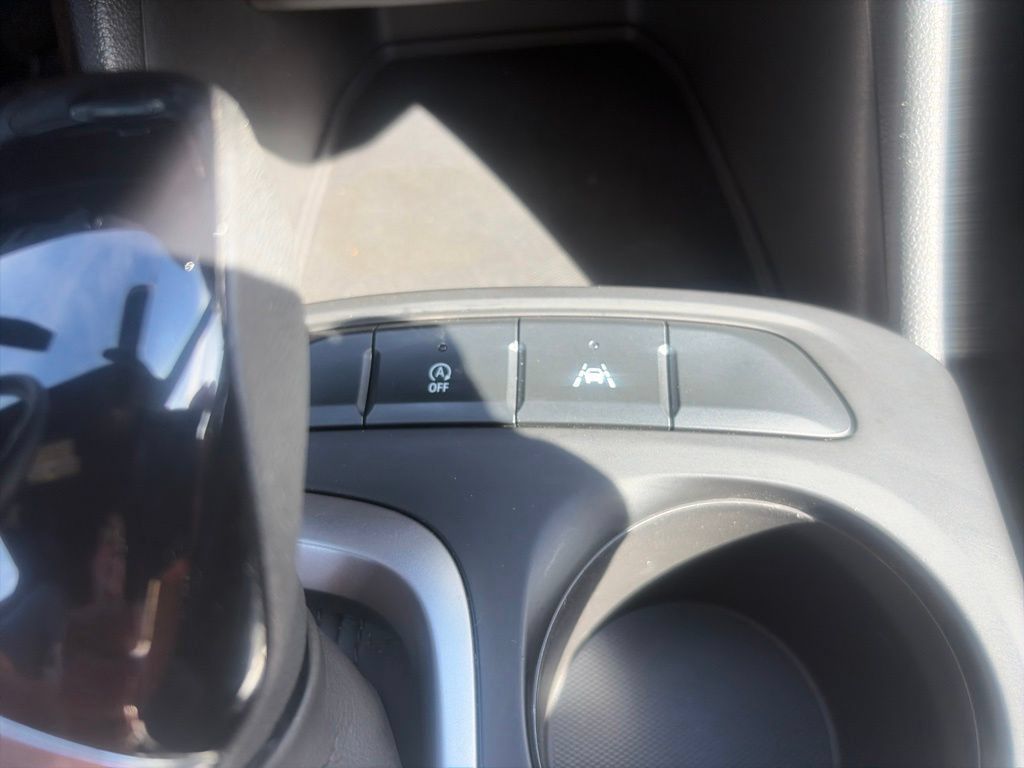 Used 2024 Buick Envista Preferred FWD image 30