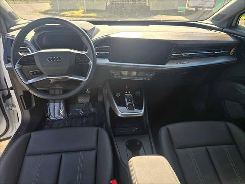 Used 2024 Audi Q4 e-tron Premium AWD/4WD image 22