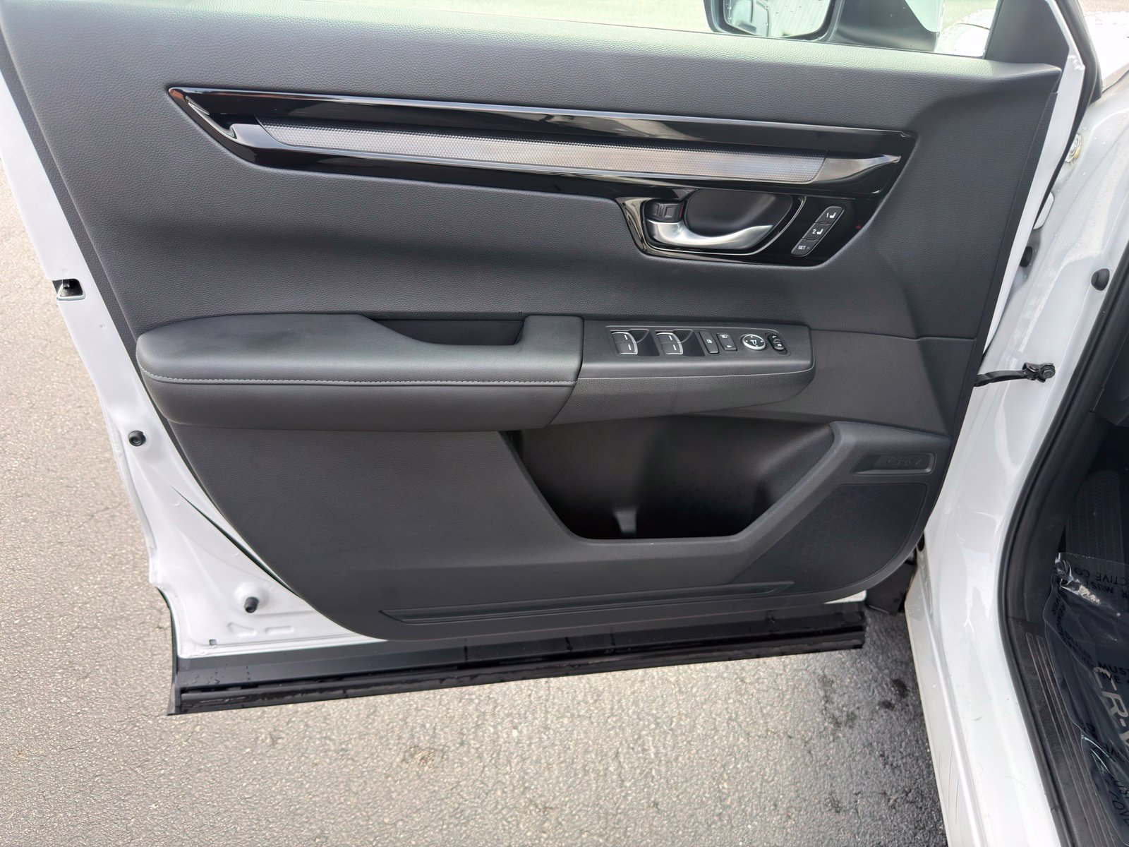 Used 2025 Honda CR-V EX-L image 12