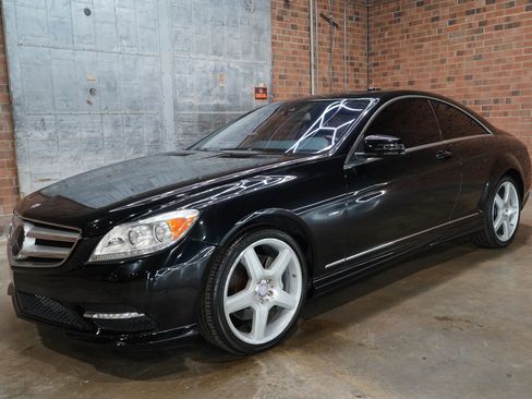 Used 2011 Mercedes-Benz CL 550 4MATIC w/ Sport Pkg Plus One image 7