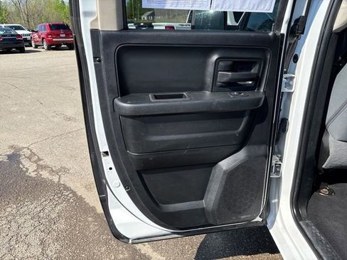 Used 2018 RAM 1500 ST w/ SXT Appearance Group AWD/4WD image 17