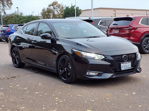 Used 2023 Nissan Sentra SR w/ Midnight Edition Package image 3