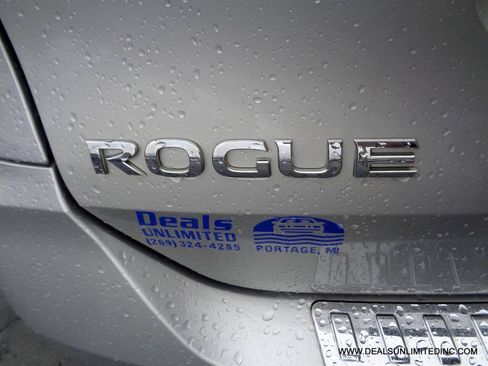 Used 2020 Nissan Rogue S w/ Special Edition Package AWD/4WD image 5