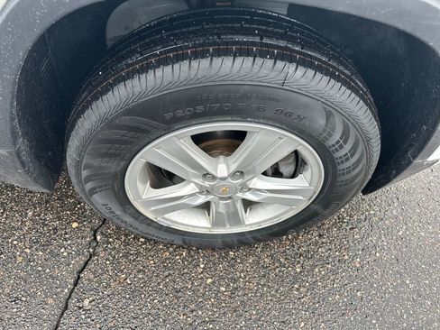 Used 2022 Chevrolet Trax LT w/ LT Convenience Package image 26