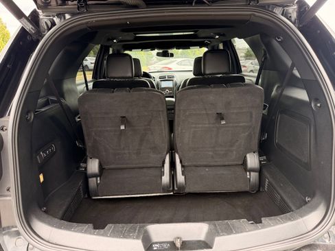 Used 2019 Ford Explorer Sport w/ Equipment Group 401A AWD/4WD image 30