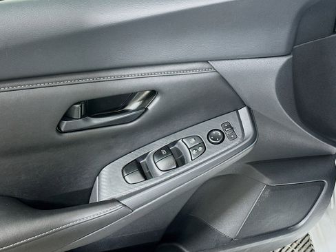 Used 2025 Nissan Sentra S image 15