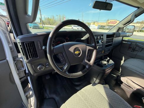 Used 2021 Chevrolet Express 2500 w/ Driver Convenience Package image 15