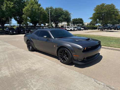 Used 2023 Dodge Challenger R/T Scat Pack RWD image 4