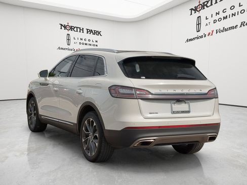 Used 2022 Lincoln Nautilus Reserve FWD image 5