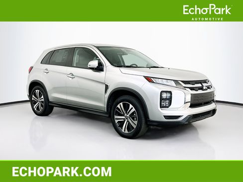 Used 2025 Mitsubishi Outlander Sport SE image 1