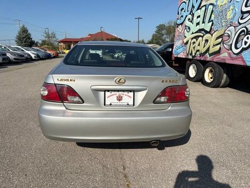 Used 2002 Lexus ES 330 w/ Premium Pkg FWD image 5