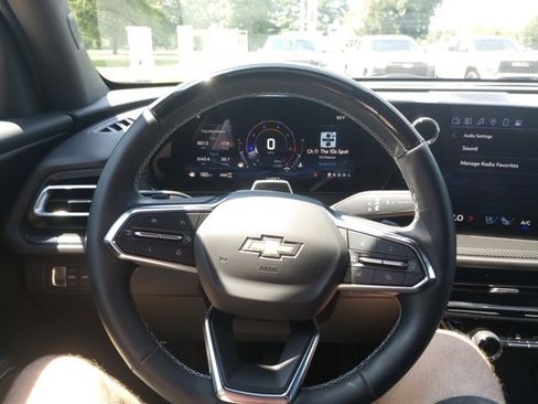 Certified 2024 Chevrolet Traverse RS image 30