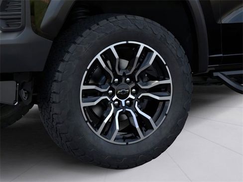 New 2026 Chevrolet Colorado Trail Boss w/ Off-Road Front Bumper Package image 7