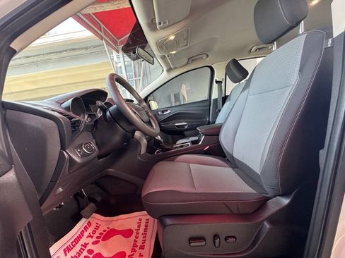 Used 2018 Ford Escape SE w/ SE Sync 3 Package FWD image 6