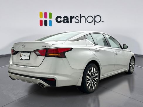 Used 2023 Nissan Altima 2.5 SV w/ SV Premium Package FWD image 5