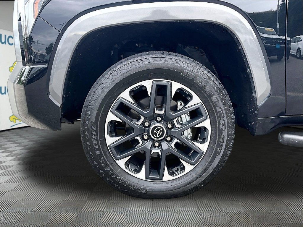 Used 2024 Toyota Tundra Limited AWD/4WD image 7