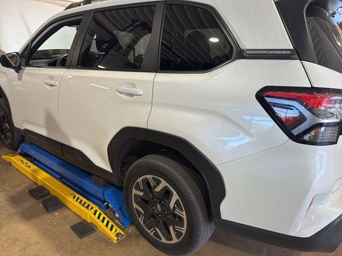 Used 2025 Subaru Forester Premium w/ Convenience Package #1 AWD/4WD image 3