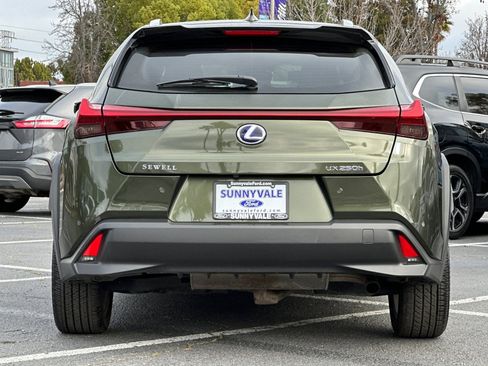 Used 2020 Lexus UX 250h w/ Premium Package image 5