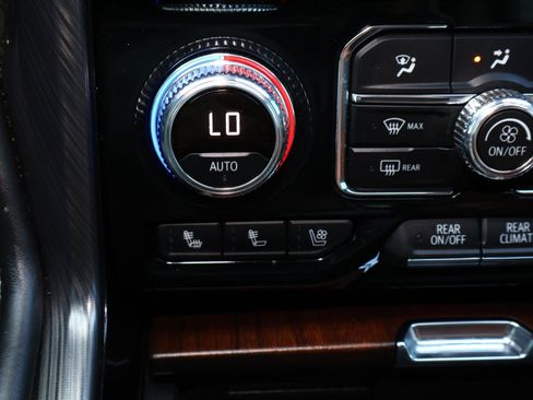 Used 2024 GMC Yukon Denali Ultimate AWD/4WD image 31