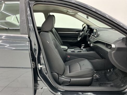 Used 2022 Nissan Altima 2.5 SV FWD image 15