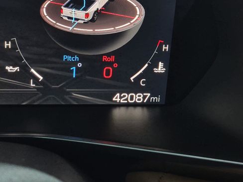 Used 2024 GMC Canyon AT4 w/ Canyon Safety Plus Package image 23