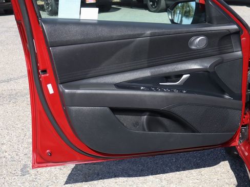 Used 2024 Hyundai Elantra SEL FWD image 16