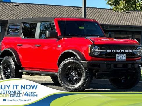 Used 2022 Ford Bronco Wildtrak image 1