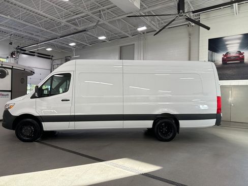 New 2025 Mercedes-Benz Sprinter 3500 image 2