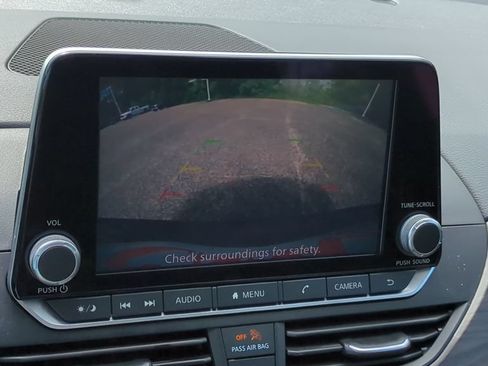 Used 2024 Nissan Altima 2.5 SV FWD image 23