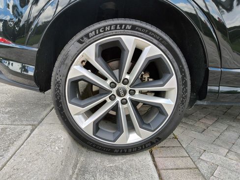 Used 2020 Audi Q3 2.0T Premium Plus w/ Premium Plus Package AWD/4WD image 50